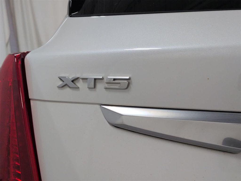 used 2017 Cadillac XT5 car, priced at $14,949