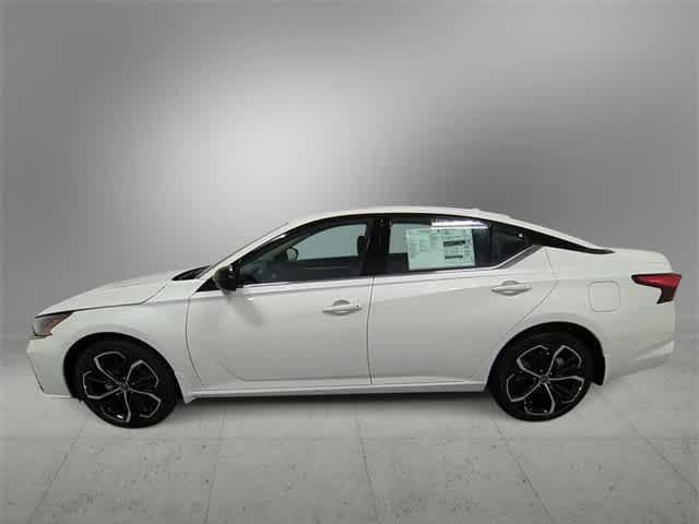 new 2024 Nissan Altima car, priced at $35,340