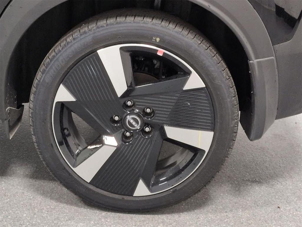 new 2025 Nissan Kicks car, priced at $26,300