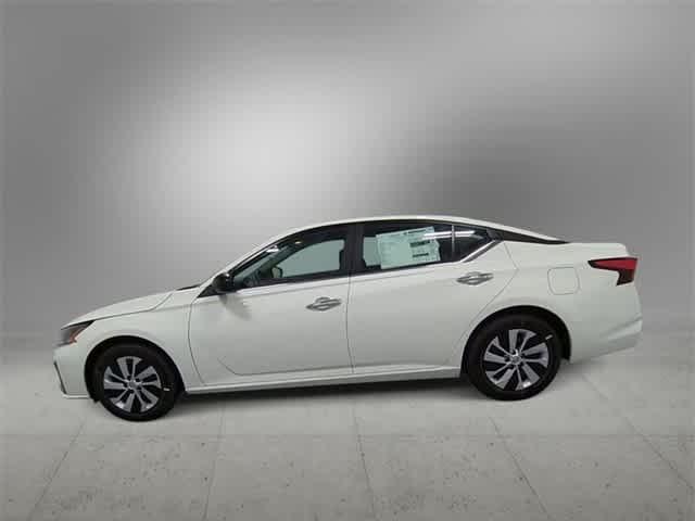 new 2025 Nissan Altima car