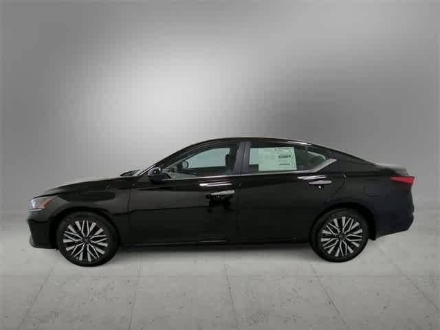 new 2024 Nissan Altima car