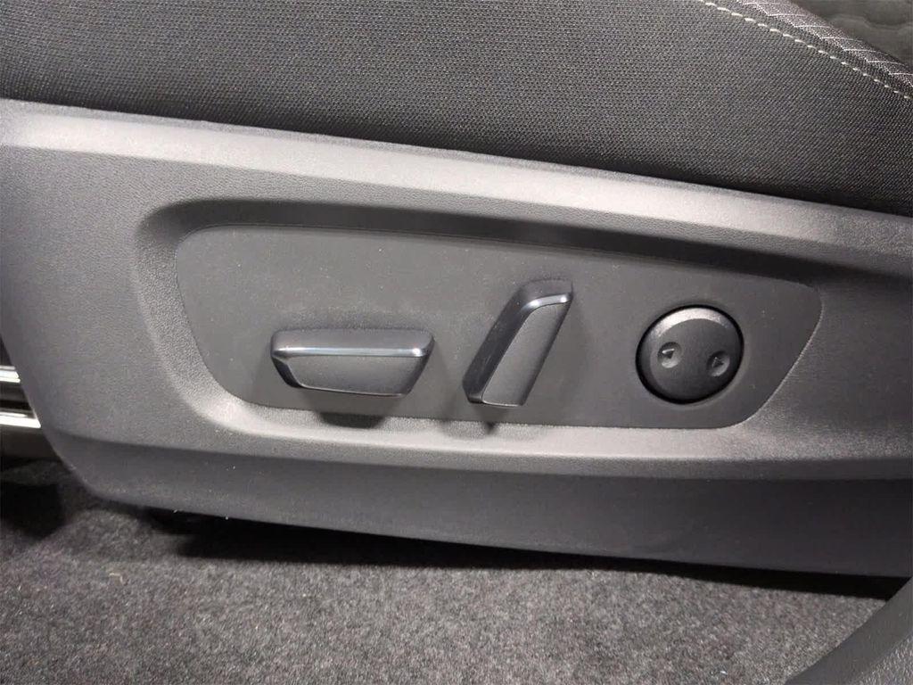 new 2025 Nissan Pathfinder car, priced at $38,357