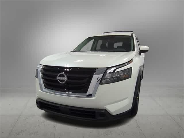 new 2024 Nissan Pathfinder car, priced at $41,994