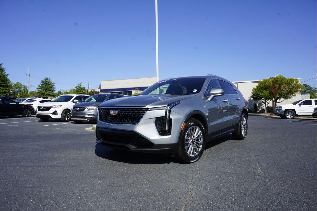 used 2025 Cadillac XT4 car, priced at $37,495