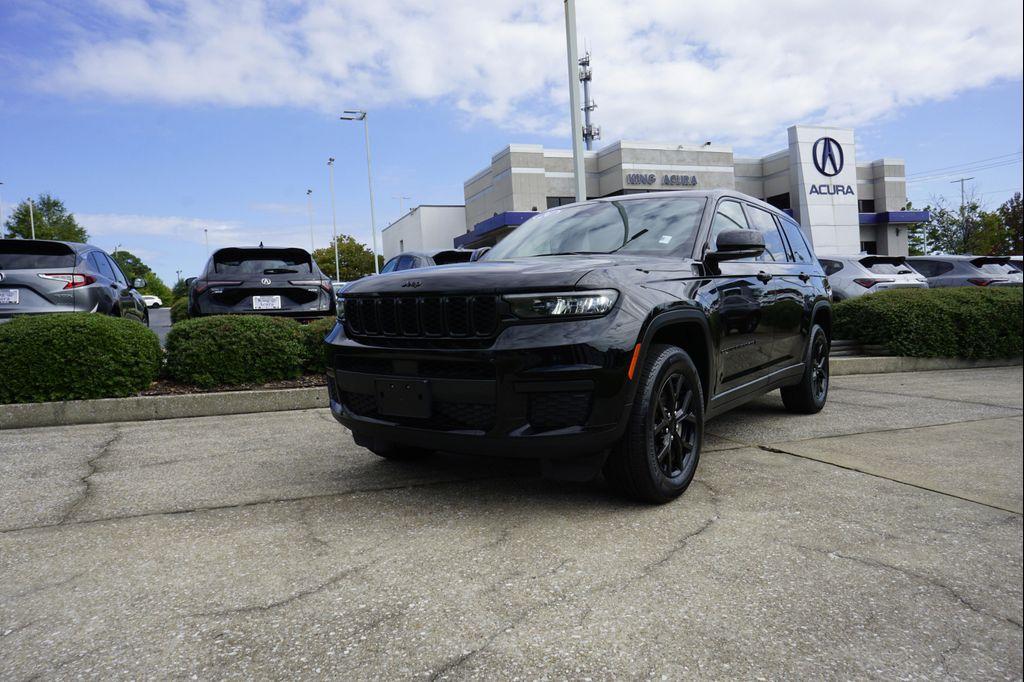 used 2024 Jeep Grand Cherokee L car, priced at $29,995