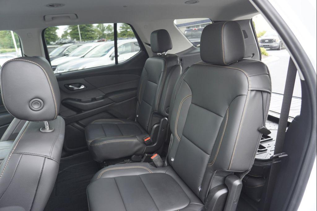used 2021 Chevrolet Traverse car, priced at $25,995