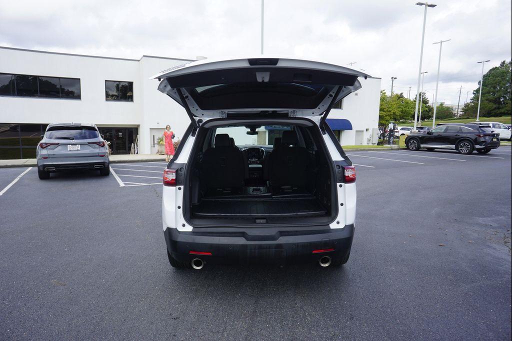 used 2021 Chevrolet Traverse car, priced at $25,995