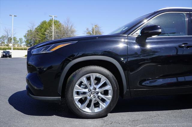 used 2023 Toyota Highlander car, priced at $36,695
