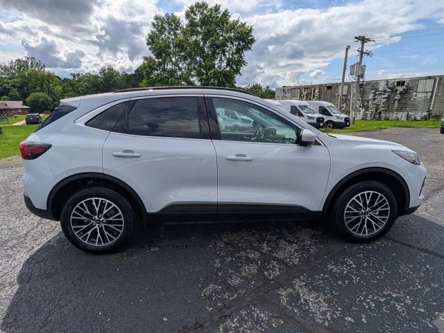new 2025 Ford Escape PHEV car, priced at $40,425