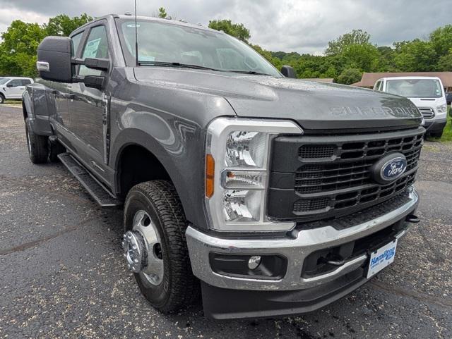 new 2025 Ford F-350 car, priced at $71,835