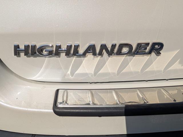 used 2019 Toyota Highlander car, priced at $24,499