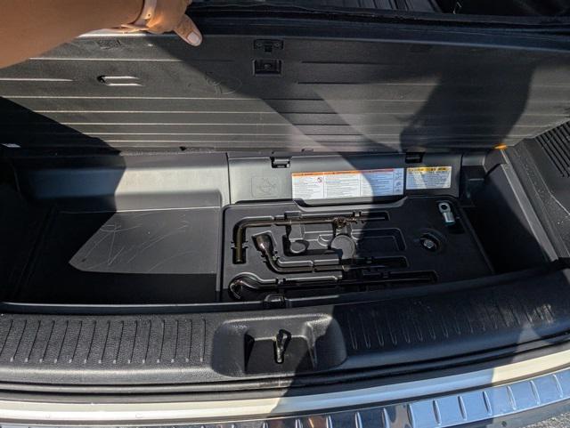 used 2019 Toyota Highlander car, priced at $24,499