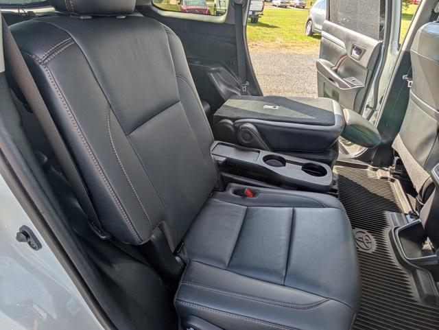 used 2019 Toyota Highlander car, priced at $24,499