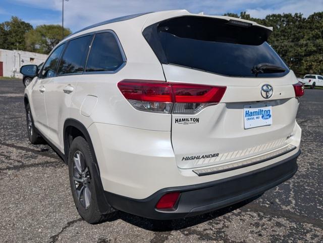 used 2019 Toyota Highlander car, priced at $24,499