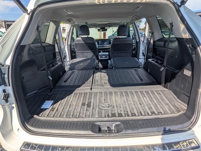 used 2019 Toyota Highlander car, priced at $24,499