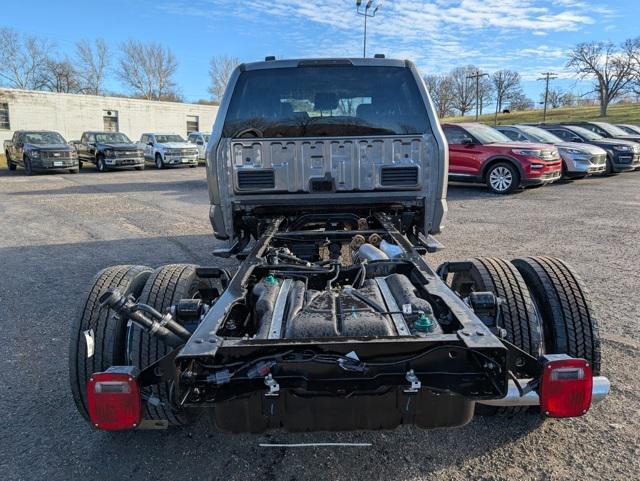 new 2025 Ford F-450 car, priced at $74,725