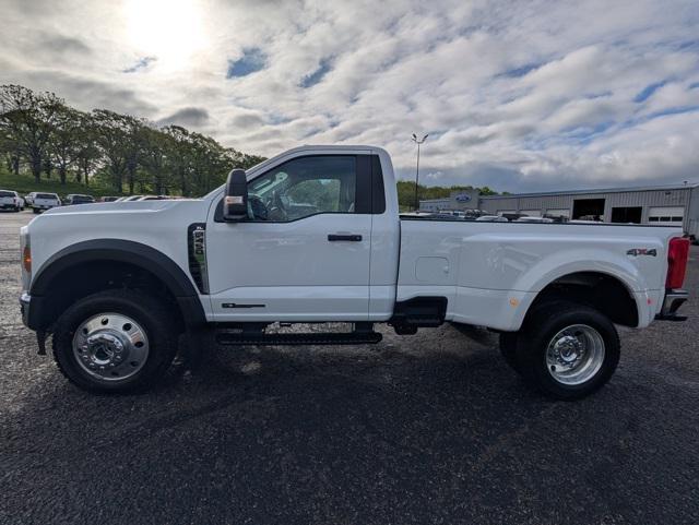 new 2025 Ford F-450 car, priced at $66,185