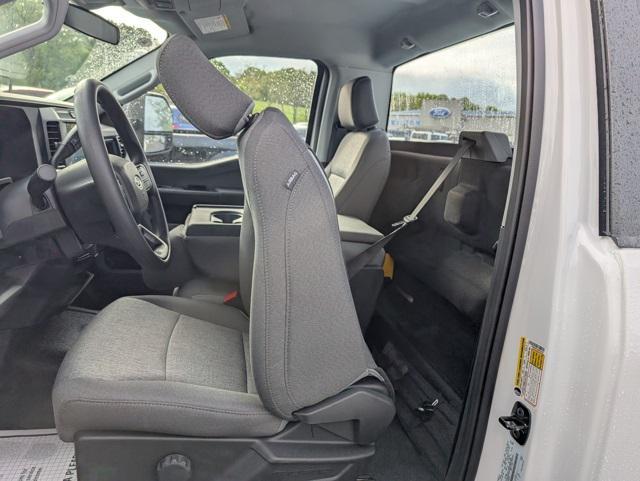 new 2025 Ford F-450 car, priced at $66,185