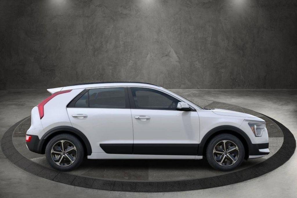 new 2024 Kia Niro Plug-In Hybrid car, priced at $36,341