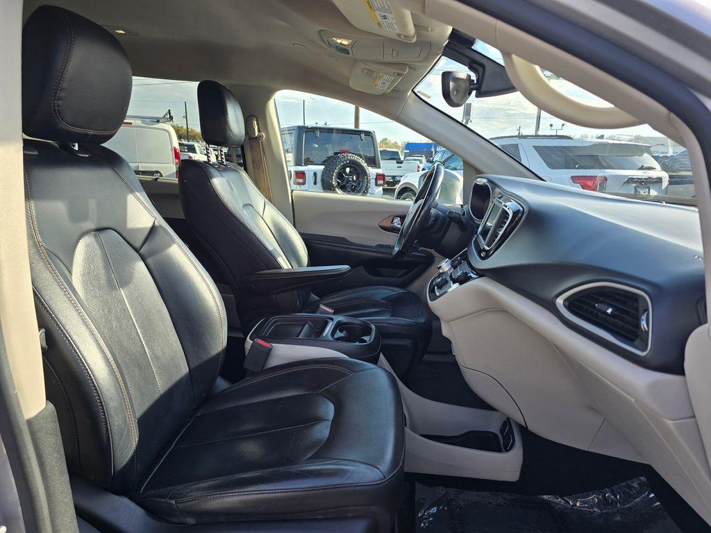 used 2019 Chrysler Pacifica car, priced at $9,999