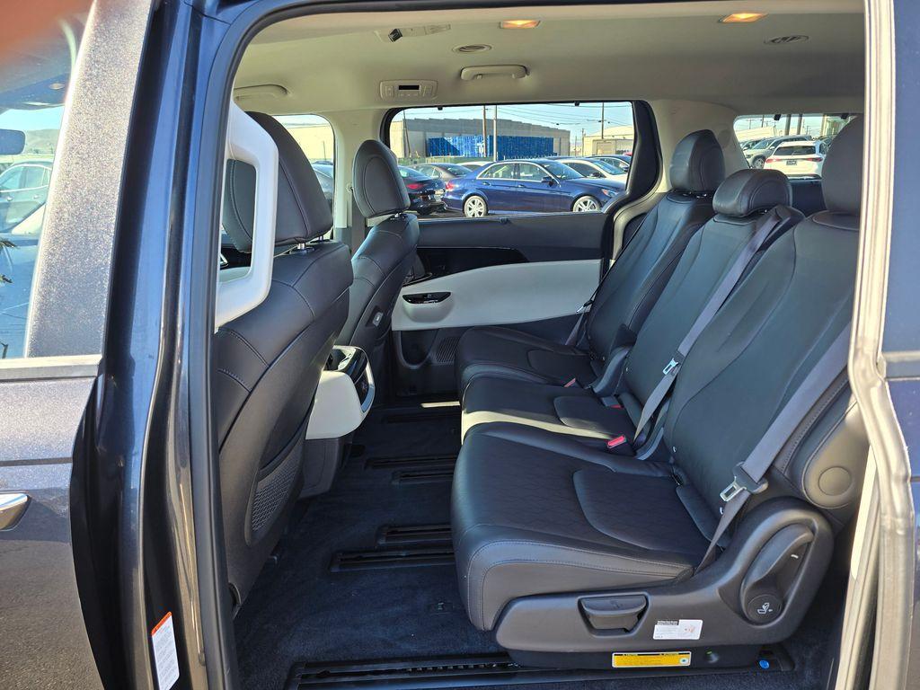 used 2022 Kia Carnival car, priced at $31,308