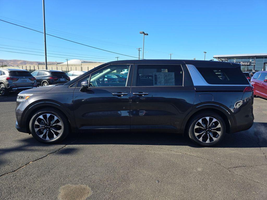 used 2022 Kia Carnival car, priced at $31,308