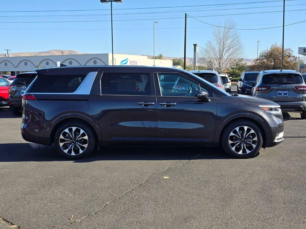 used 2022 Kia Carnival car, priced at $31,308