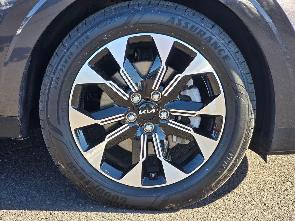 used 2022 Kia Carnival car, priced at $31,308