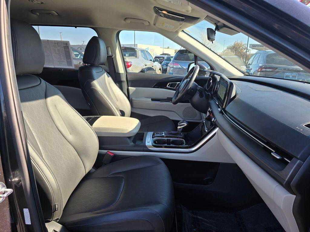 used 2022 Kia Carnival car, priced at $31,308