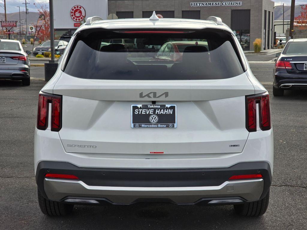 new 2026 Kia Sorento Hybrid car, priced at $42,611