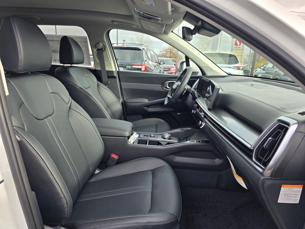 new 2026 Kia Sorento Hybrid car, priced at $42,611