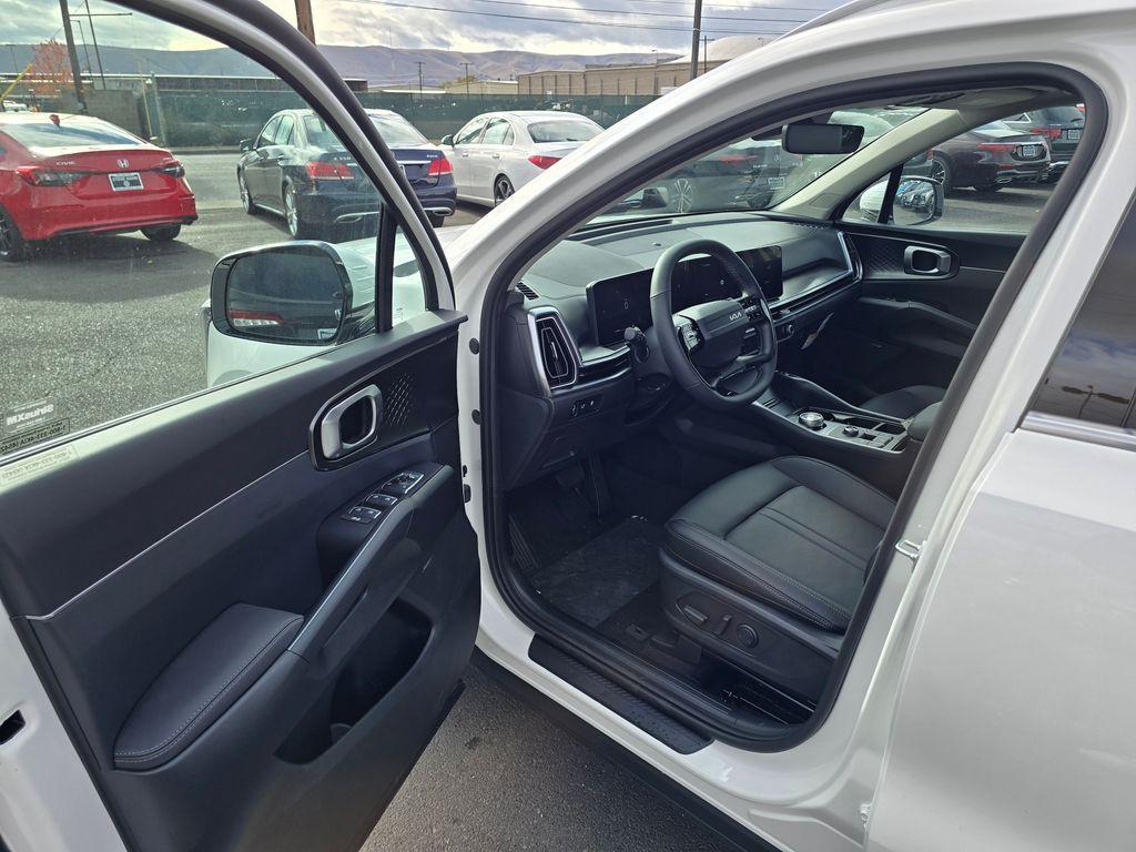 new 2026 Kia Sorento Hybrid car, priced at $42,611
