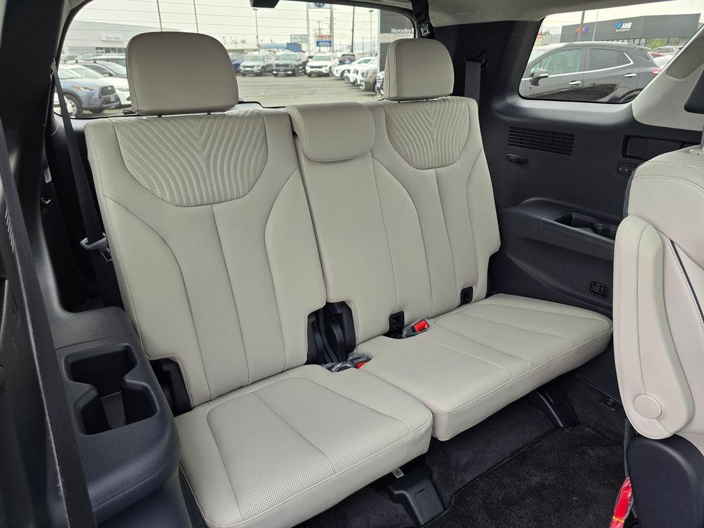 used 2023 Hyundai Palisade car, priced at $41,885