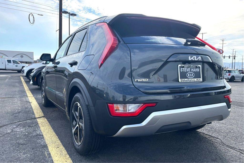new 2024 Kia Niro Plug-In Hybrid car, priced at $35,649