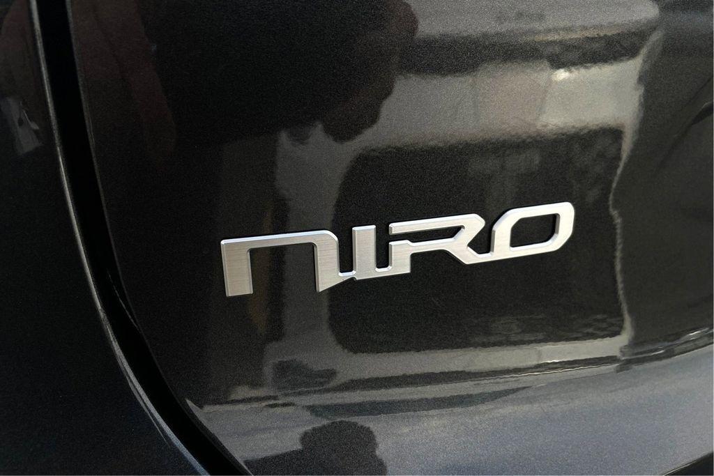 new 2024 Kia Niro Plug-In Hybrid car, priced at $35,649