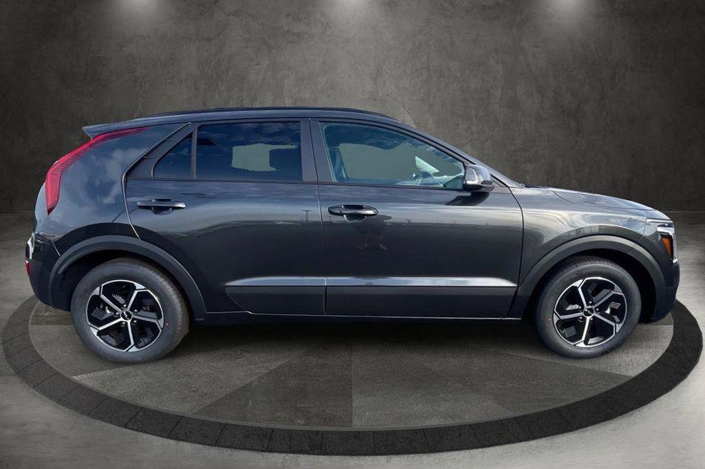 new 2024 Kia Niro Plug-In Hybrid car, priced at $35,649