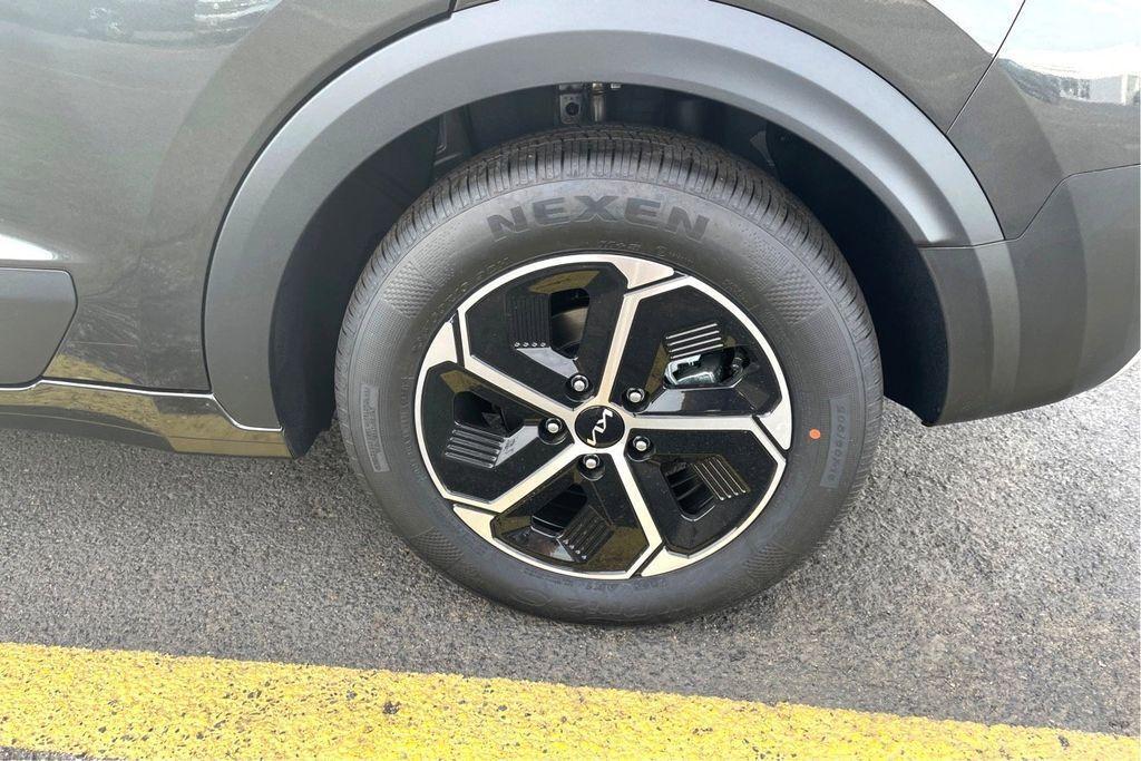new 2024 Kia Niro Plug-In Hybrid car, priced at $35,649