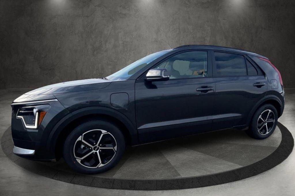 new 2024 Kia Niro Plug-In Hybrid car, priced at $35,649