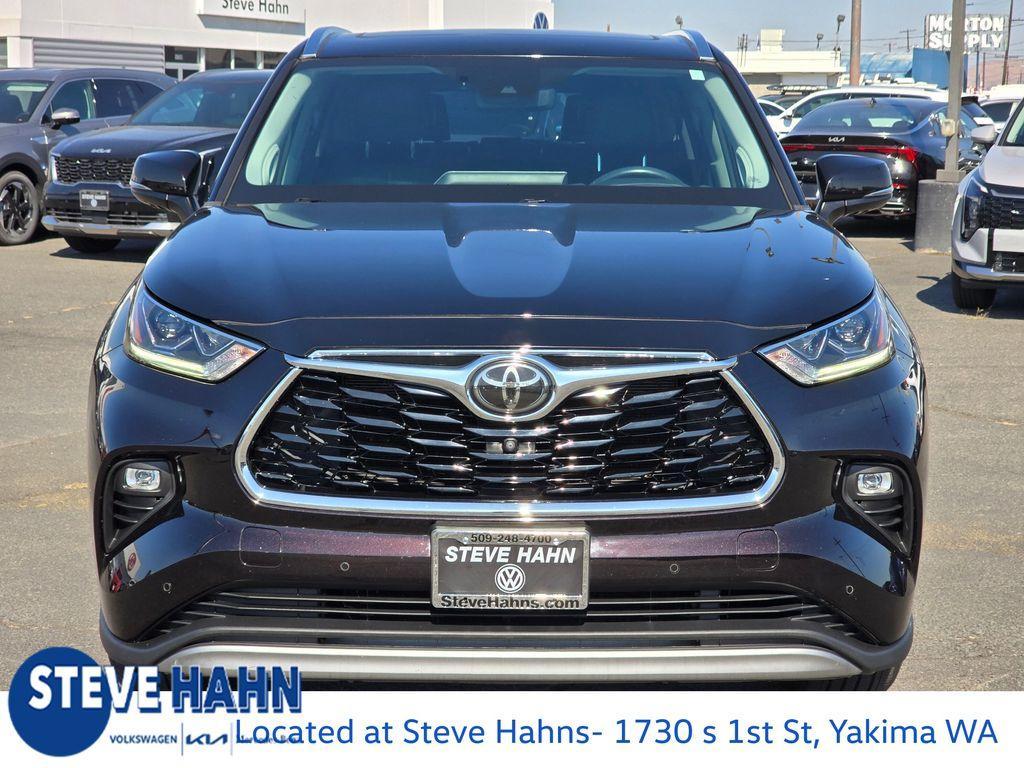 used 2020 Toyota Highlander car, priced at $38,075