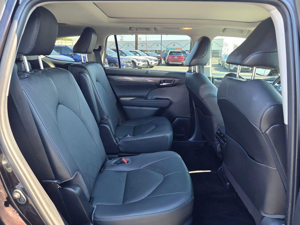 used 2020 Toyota Highlander car, priced at $38,075