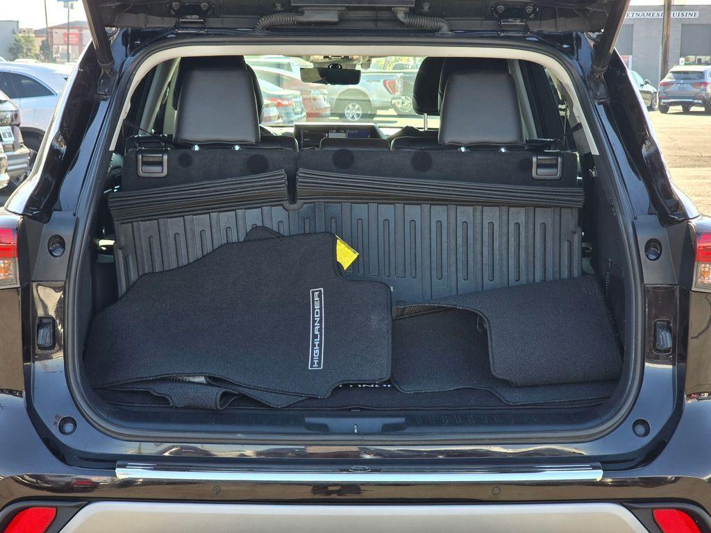 used 2020 Toyota Highlander car, priced at $38,075