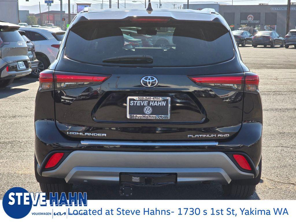 used 2020 Toyota Highlander car, priced at $38,075