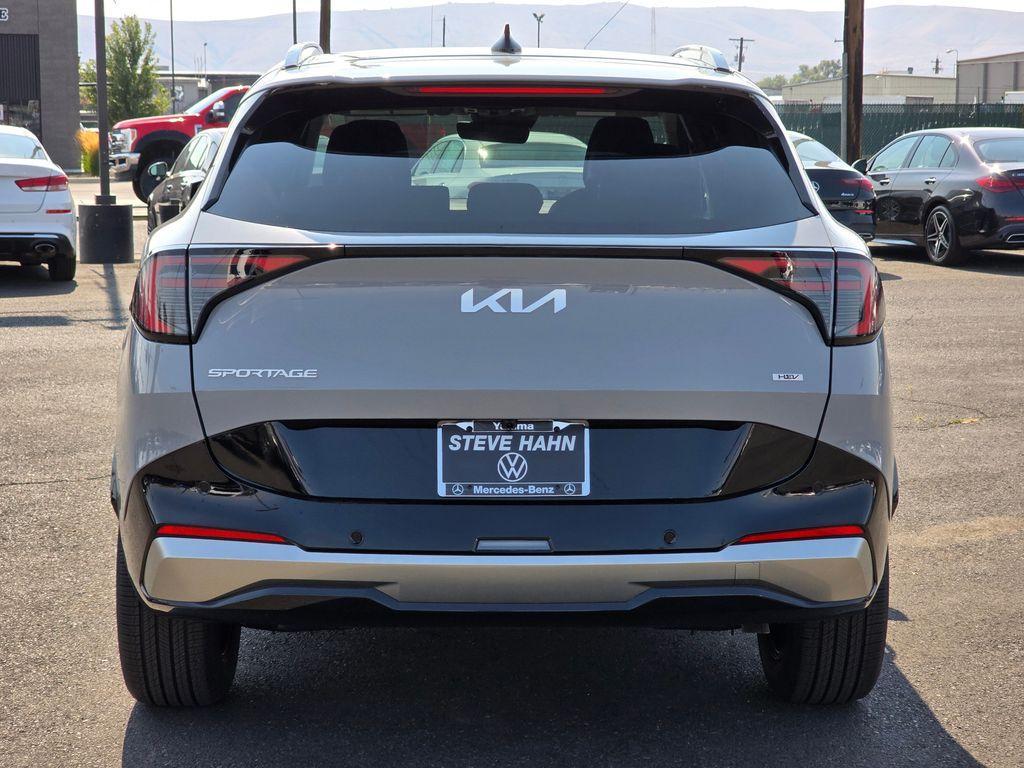 new 2026 Kia Sportage Hybrid car, priced at $40,186