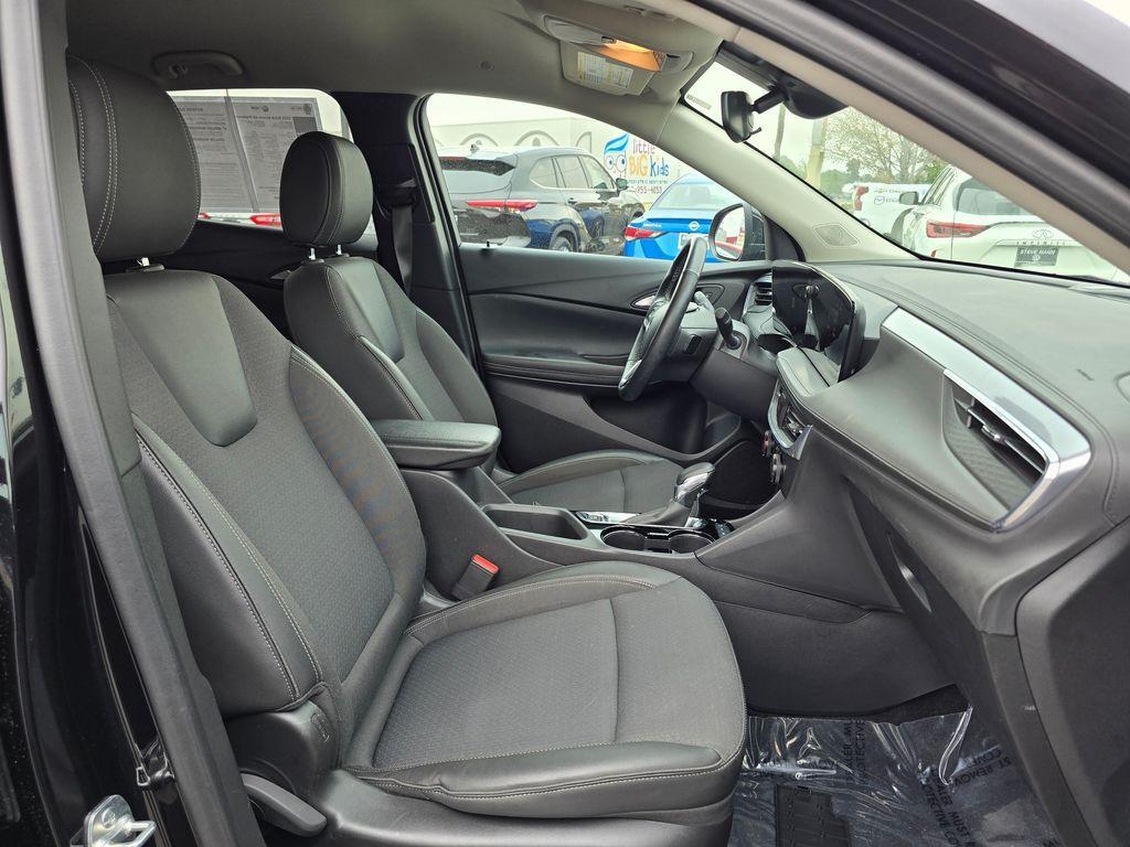 used 2025 Buick Encore GX car, priced at $24,888