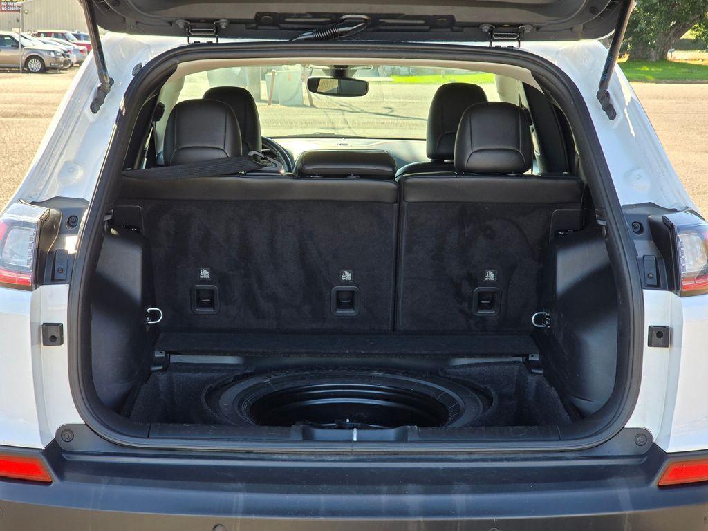 used 2019 Jeep Cherokee car, priced at $19,787