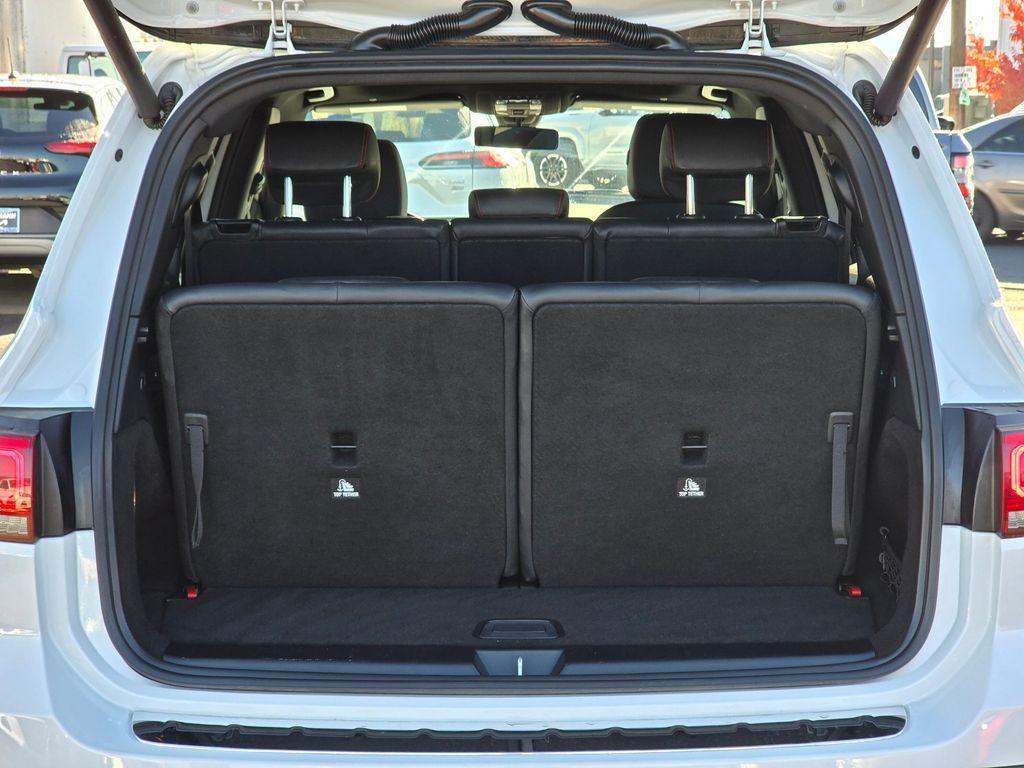 used 2020 Mercedes-Benz GLB 250 car, priced at $24,163