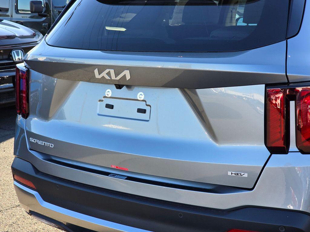 new 2026 Kia Sorento Hybrid car, priced at $43,275