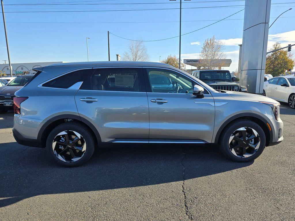 new 2026 Kia Sorento Hybrid car, priced at $43,275
