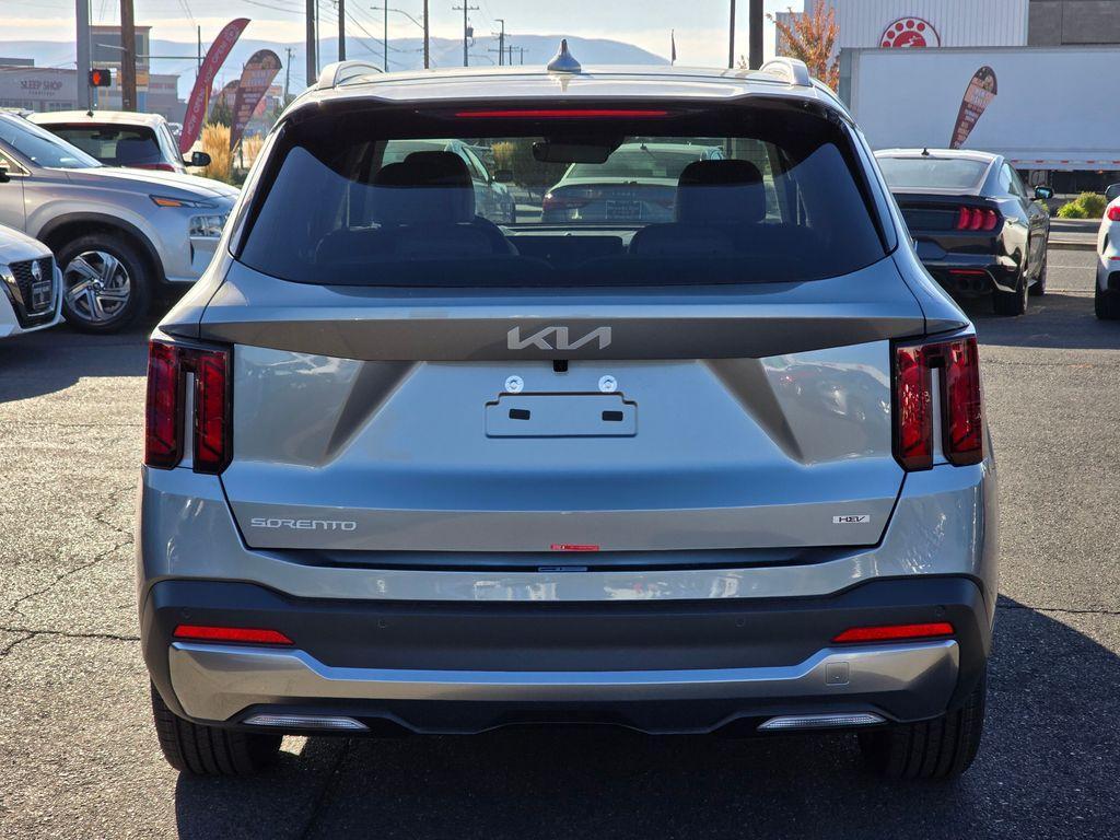 new 2026 Kia Sorento Hybrid car, priced at $43,275
