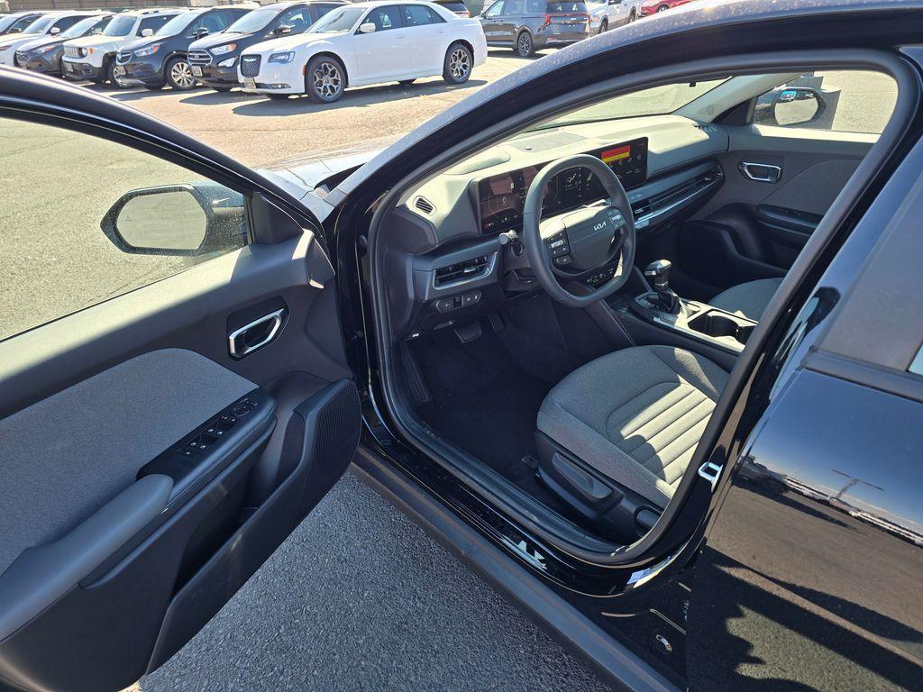 new 2025 Kia K4 car, priced at $23,449